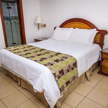 Hotel Casa Laureles Μεντεγίν Εξωτερικό φωτογραφία
